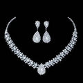 Ensemble Élégance Perles & Cristaux – Collier, bracelet et boucles d’oreilles couleur argent