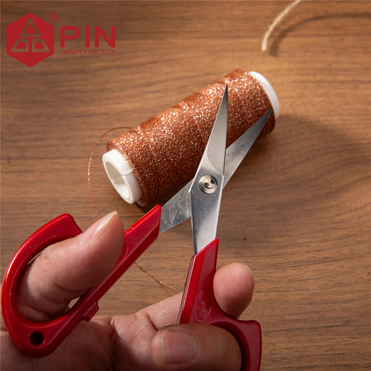 PIN 1pc Precision Embroidery Scissors with Curved Tip - Stainless Steel Small Sewing Shears for Thread Trimming,DIY,Cross Stitch