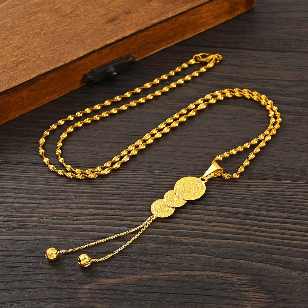 Parure Élégance – Collier et boucles d’oreilles en laiton couleur or