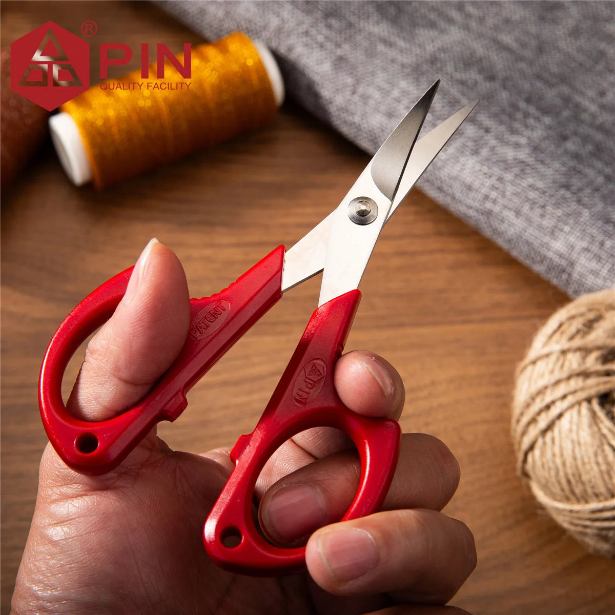 PIN 1pc Precision Embroidery Scissors with Curved Tip - Stainless Steel Small Sewing Shears for Thread Trimming,DIY,Cross Stitch